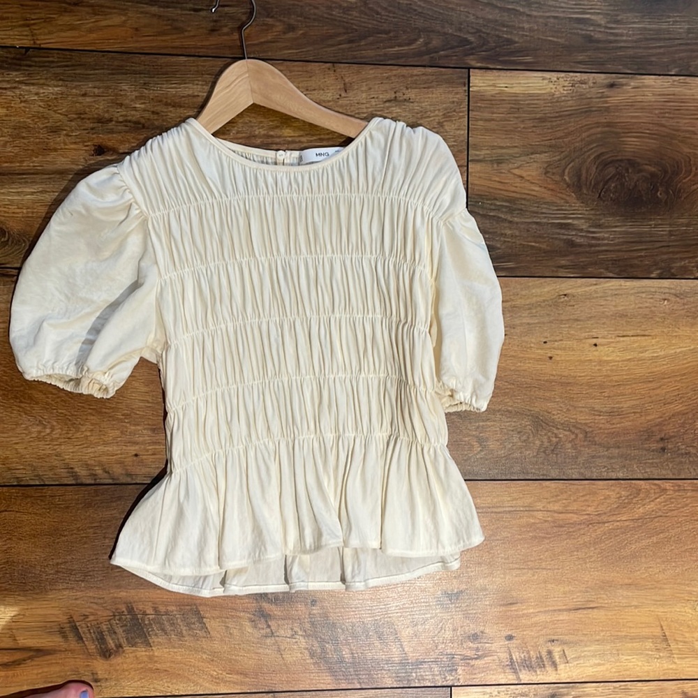 Mango rouched top